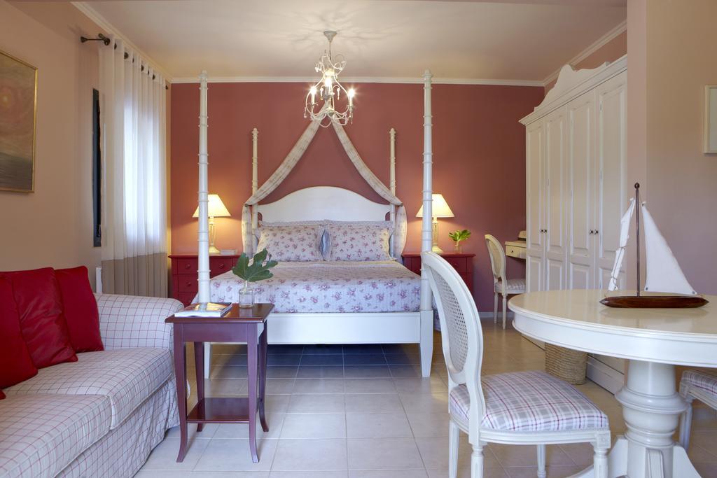 Avra Private Suites Lassi  Exterior photo